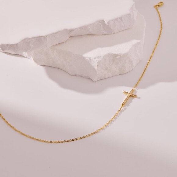 05 Sideway Cross Necklaces Women's Plated Dainty Silver Small Cross Pendant - Picture 5 of 9